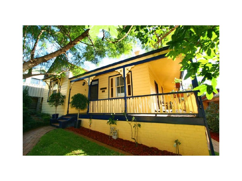 12 Mangerton Road, Mangerton NSW 2500