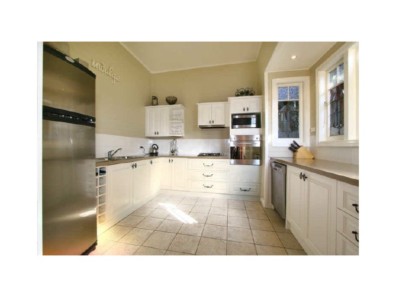 12 Mangerton Road, Mangerton NSW 2500