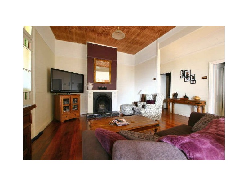 12 Mangerton Road, Mangerton NSW 2500