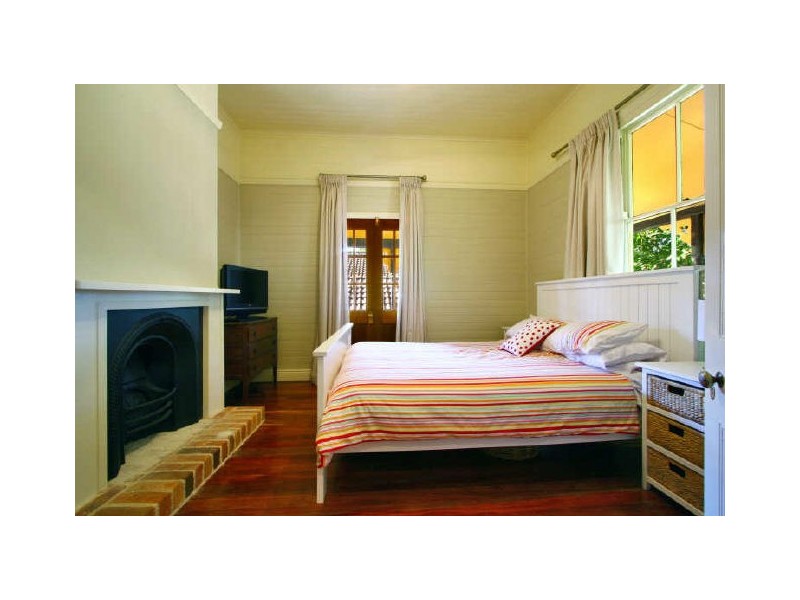 12 Mangerton Road, Mangerton NSW 2500