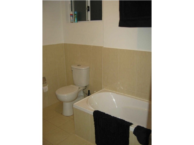 2/21-23 Hospital Road, Bulli NSW 2516