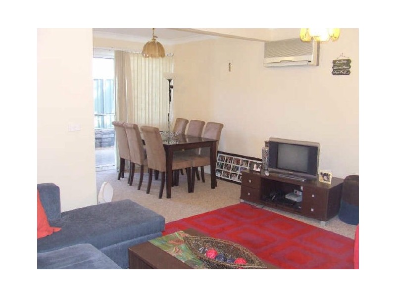 2/10 The Avenue, Corrimal NSW 2518