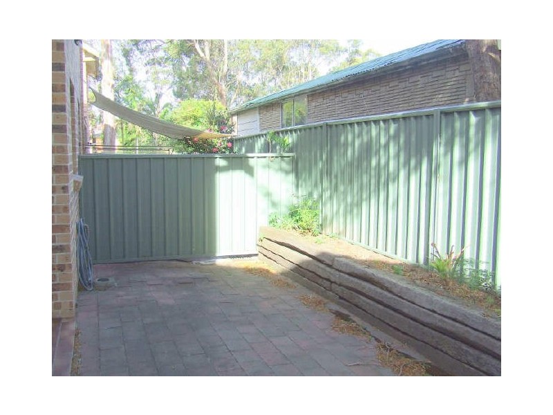 2/10 The Avenue, Corrimal NSW 2518