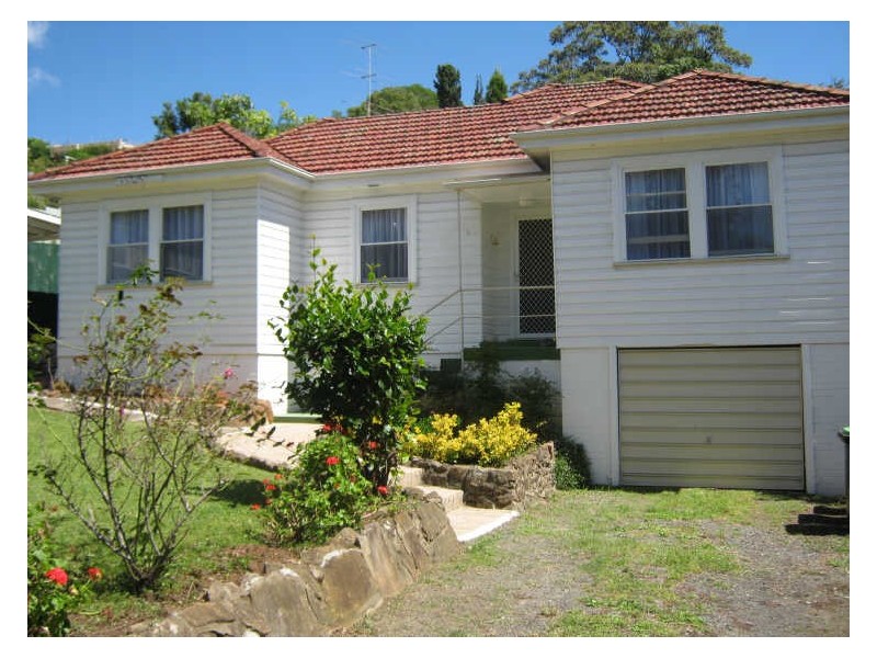 4 McKenzie Avenue, Wollongong NSW 2500