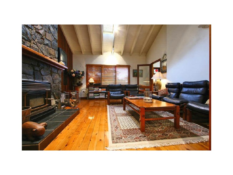 317 Cordeaux Road, Mount Kembla NSW 2526