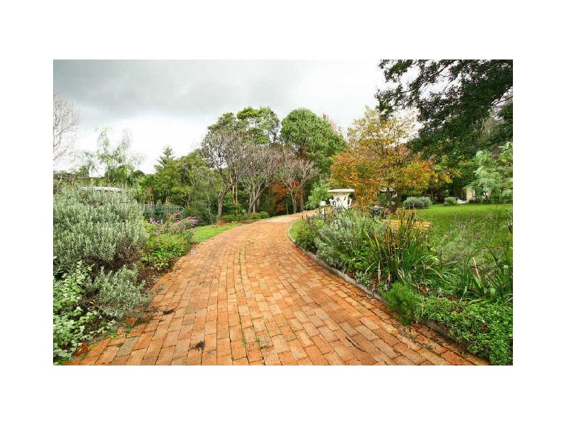 317 Cordeaux Road, Mount Kembla NSW 2526