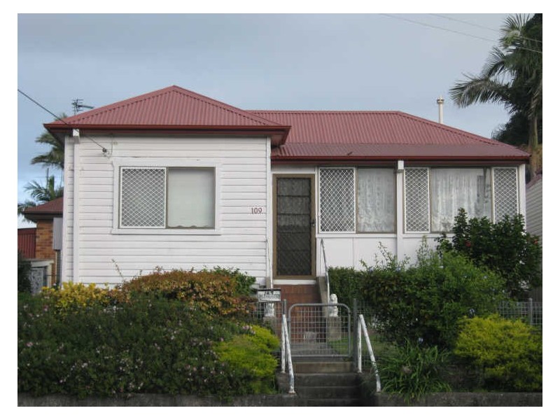 107 & 109 The Avenue, Figtree NSW 2525