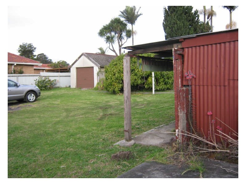 107 & 109 The Avenue, Figtree NSW 2525
