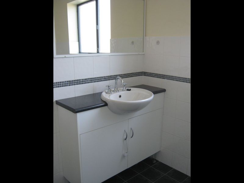 1/248 Gladstone Avenue, Coniston NSW 2500