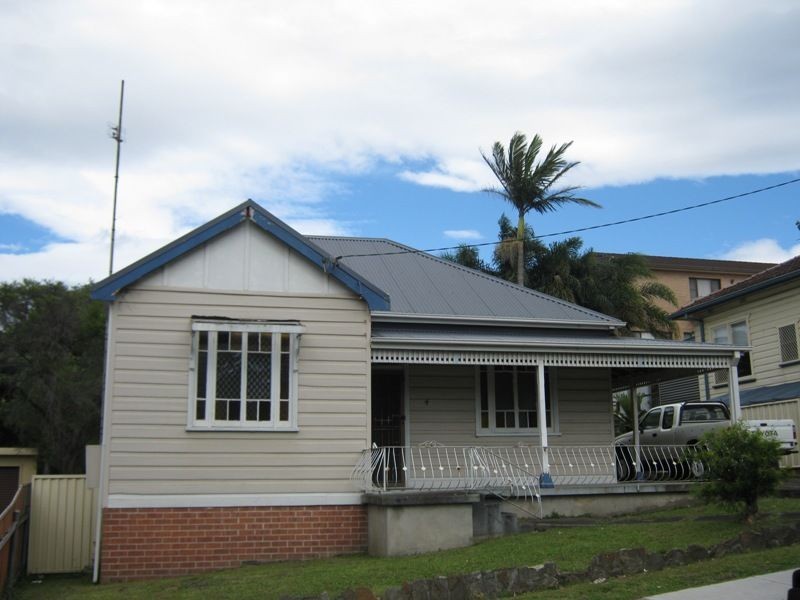 4 Mangerton Road, Wollongong NSW 2500