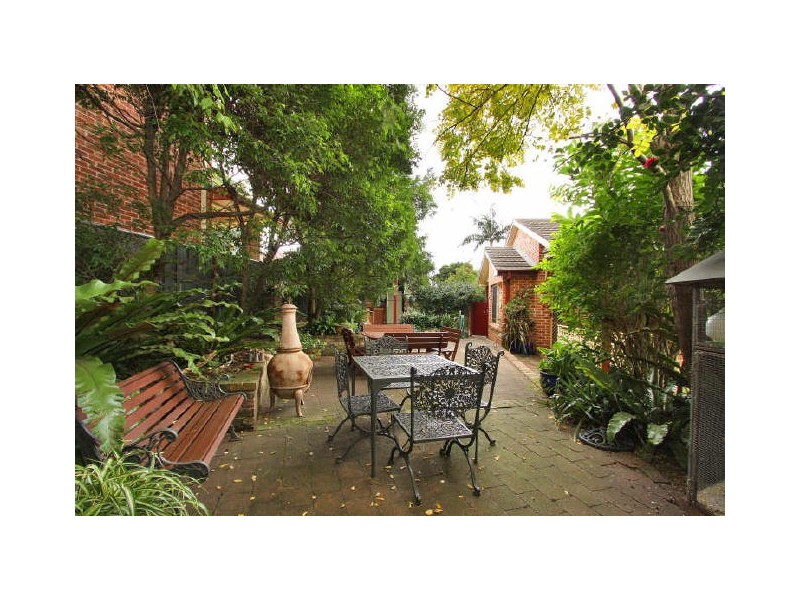 35 Dempster Street, Wollongong NSW 2500