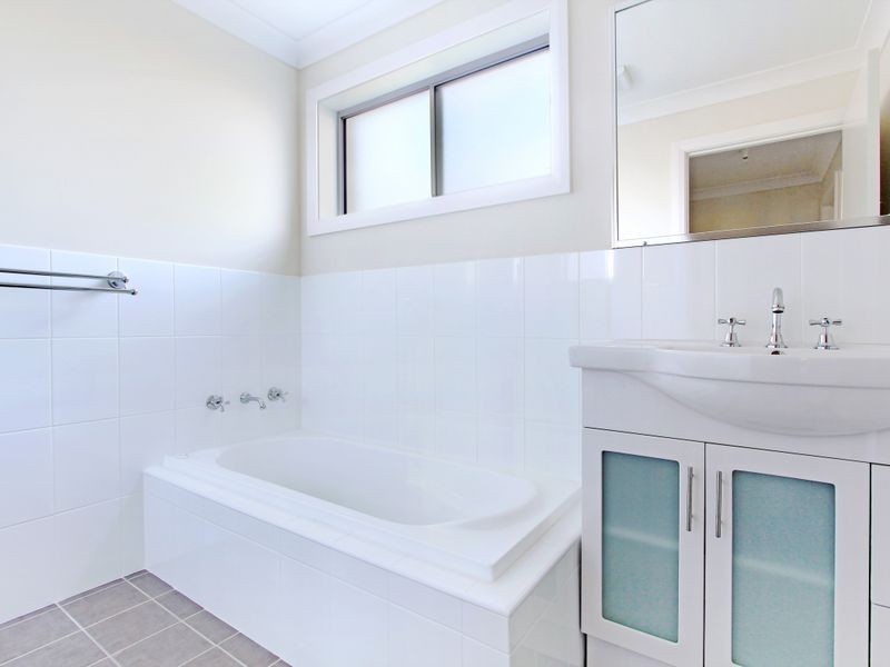 10 Lantarra Place (Off Branch Avenue), Figtree NSW 2525