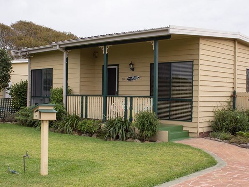 10 Boronia Avenue, Windang NSW 2528
