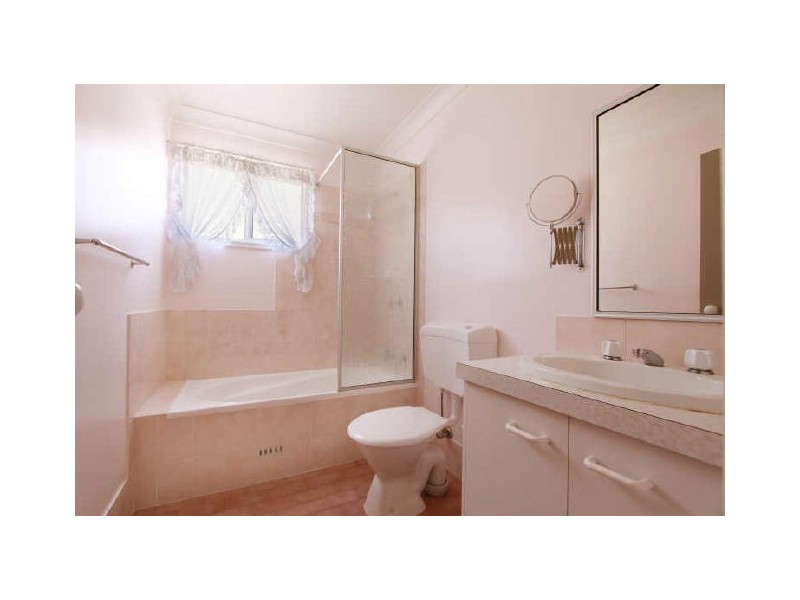 20 Deenyi Close, Cordeaux Heights NSW 2526