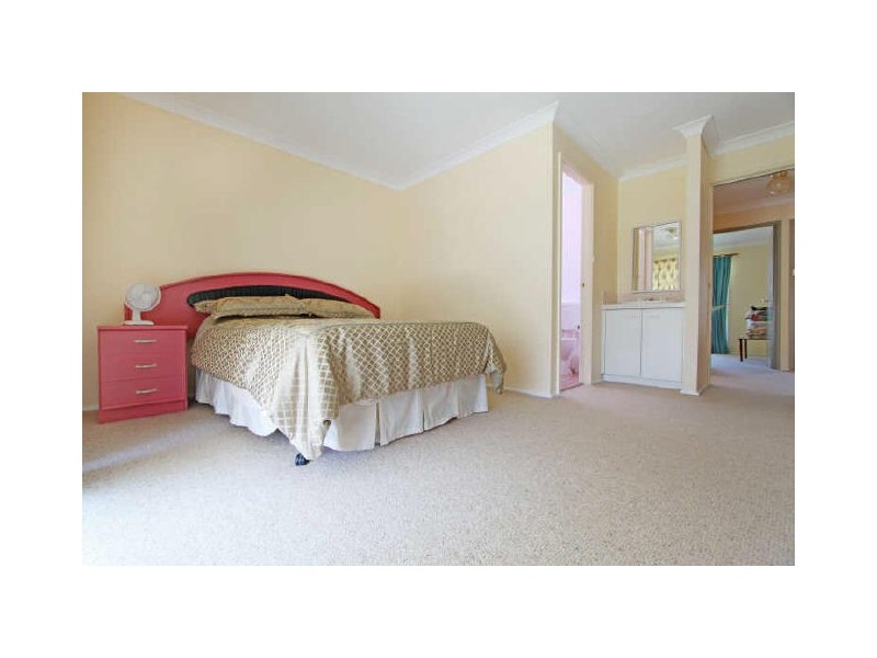 20 Deenyi Close, Cordeaux Heights NSW 2526