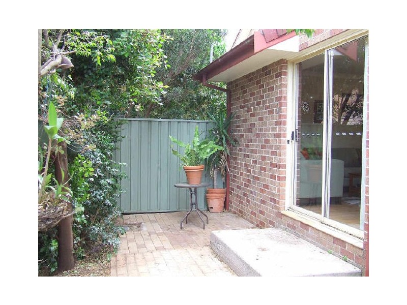 2/118 Hopewood Crescent, Fairy Meadow NSW 2519