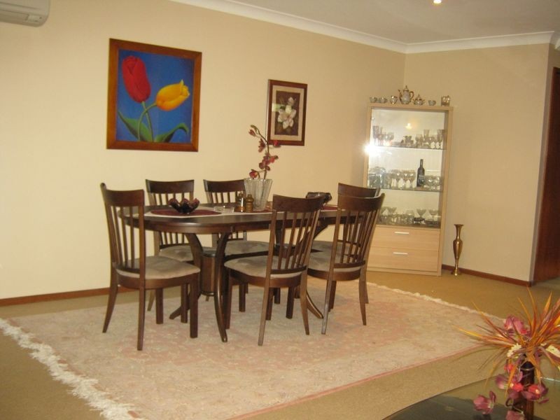 4 Heeterra Place, Cordeaux Heights NSW 2526