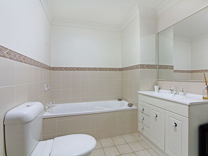 2/25 Mercury Street, Wollongong NSW 2500