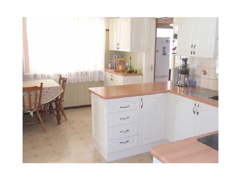 118 Old Lake Entrance Road, Oak Flats NSW 2529
