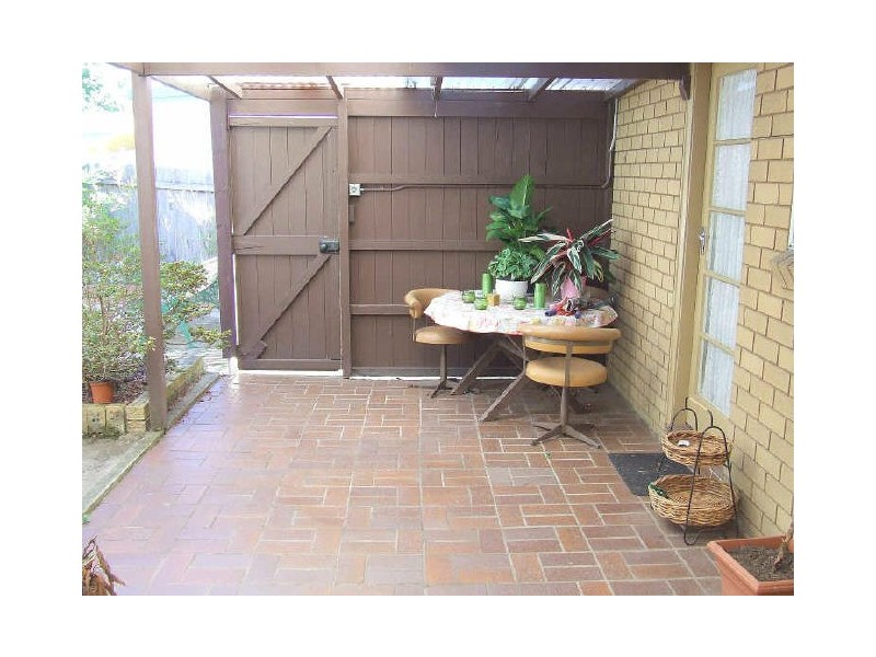 118 Old Lake Entrance Road, Oak Flats NSW 2529