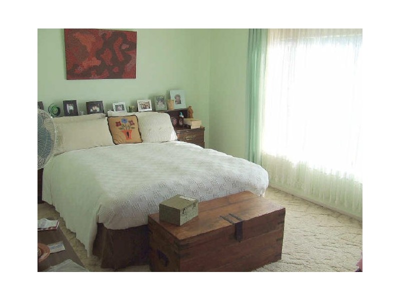 118 Old Lake Entrance Road, Oak Flats NSW 2529