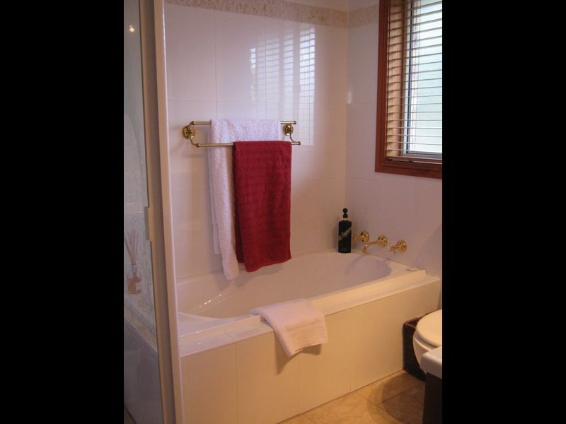 8 Hannah Close, Figtree NSW 2525