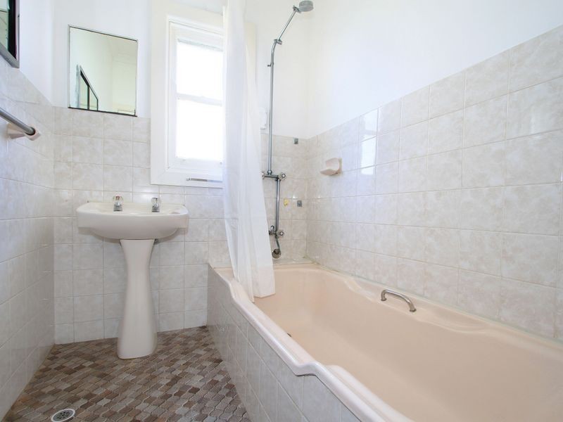 19 Cochrane Road, Thirroul NSW 2515