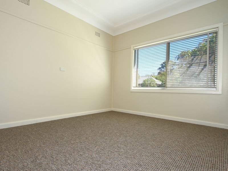 19 Cochrane Road, Thirroul NSW 2515