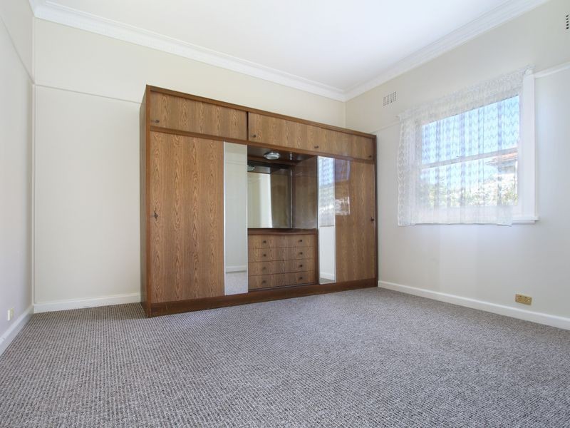 19 Cochrane Road, Thirroul NSW 2515