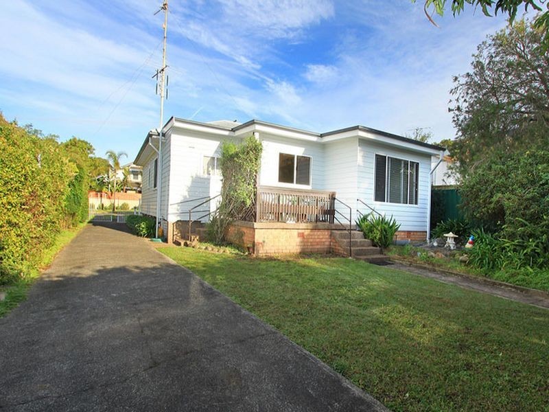 19 Cochrane Road, Thirroul NSW 2515