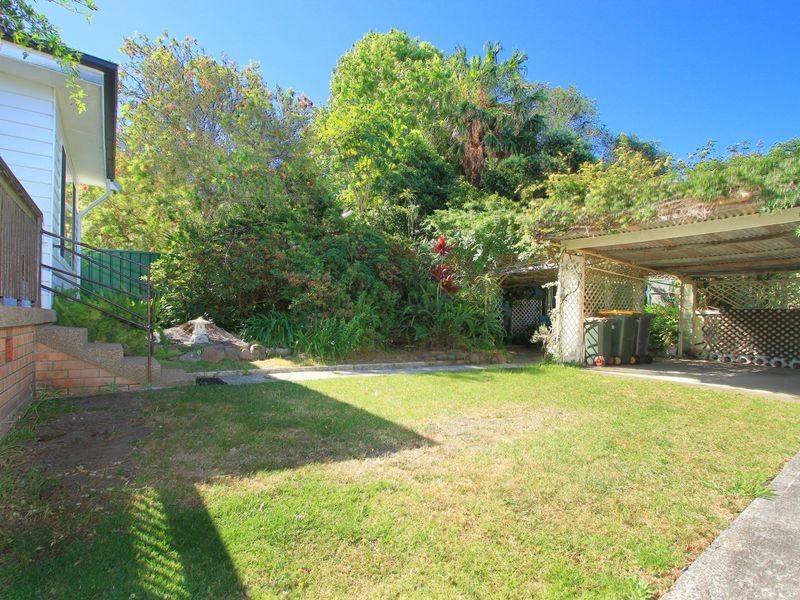 19 Cochrane Road, Thirroul NSW 2515