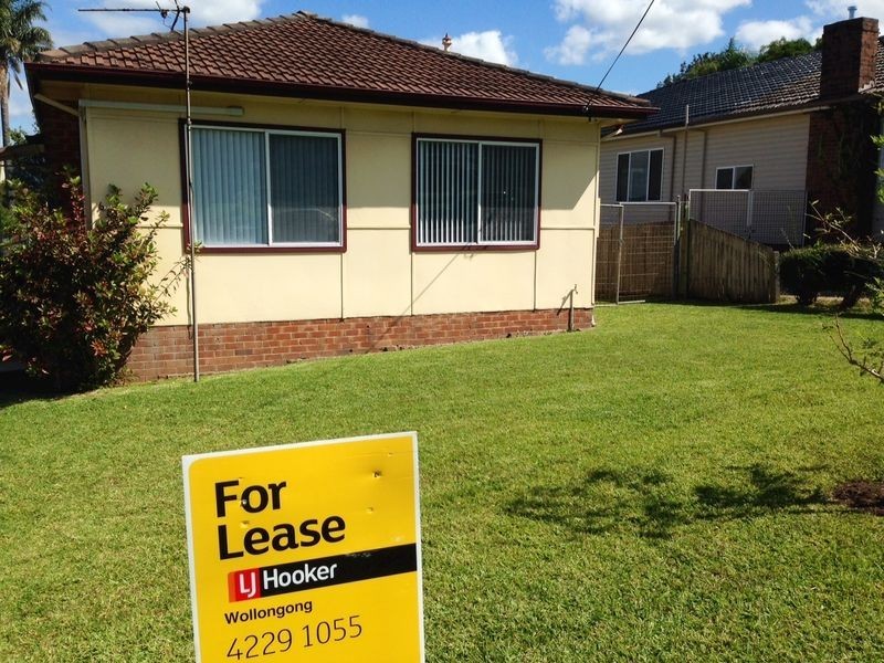 68 Taronga Avenue, Coniston NSW 2500