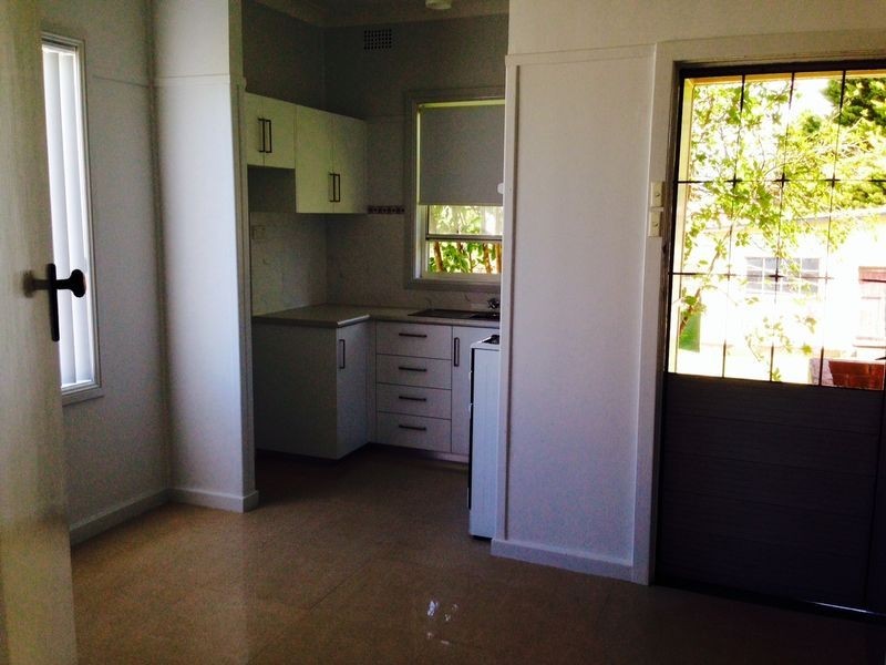 68 Taronga Avenue, Coniston NSW 2500