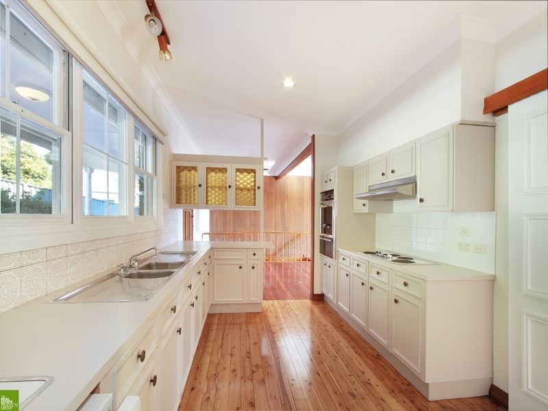 1 Colleen Grove, Mangerton NSW 2500