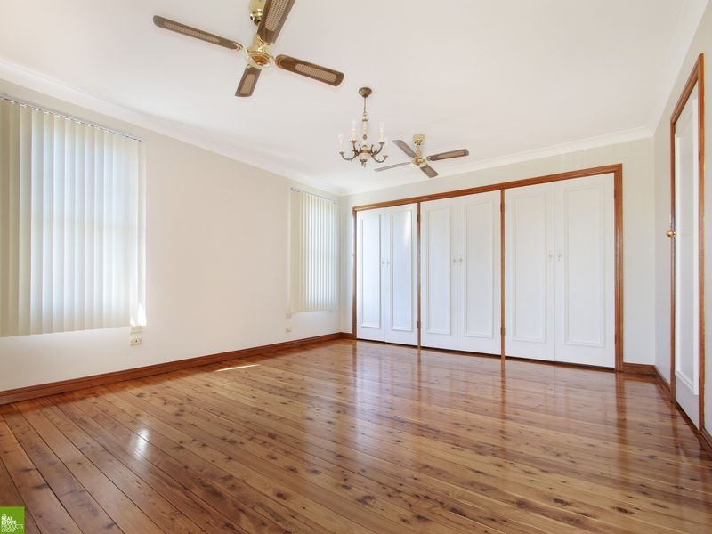 1 Colleen Grove, Mangerton NSW 2500