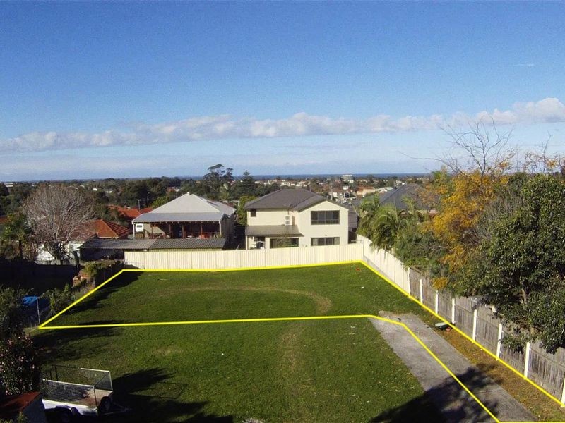 21A Russell Street, Balgownie NSW 2519