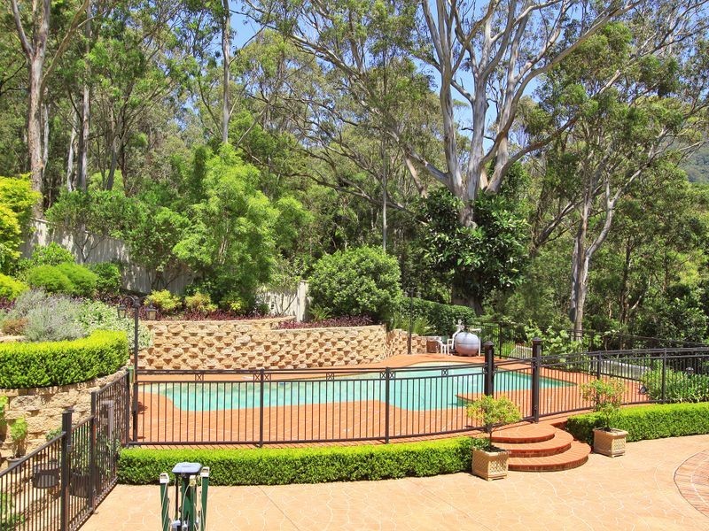 183 Derribong Drive, Cordeaux Heights NSW 2526