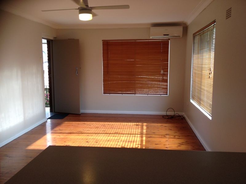 2/1 Cleverdon Cres, Figtree NSW 2525