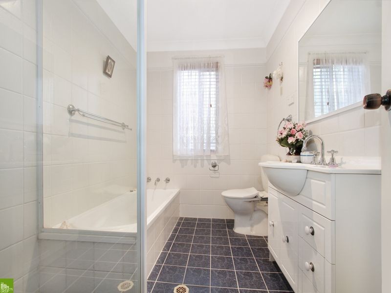 3/4 Ewing Place, Balgownie NSW 2519