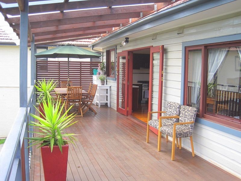 12 Brownlee Street, Mangerton NSW 2500