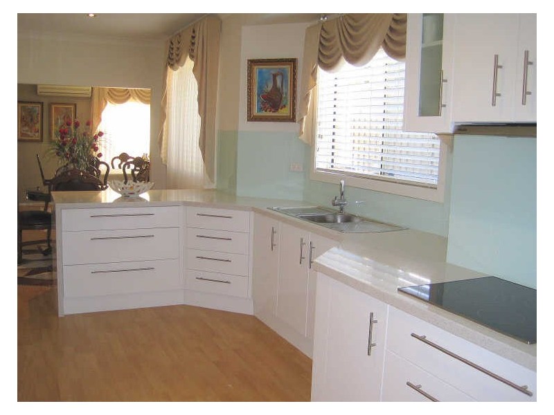 42 O’Donnell Drive, Figtree NSW 2525