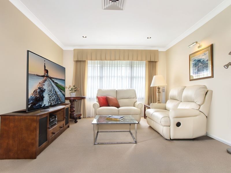 15 Parkman Place, Mount Keira NSW 2500