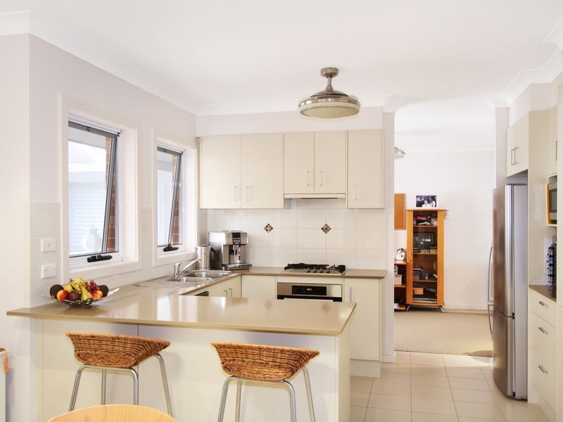 2 Robert Street, Corrimal NSW 2518