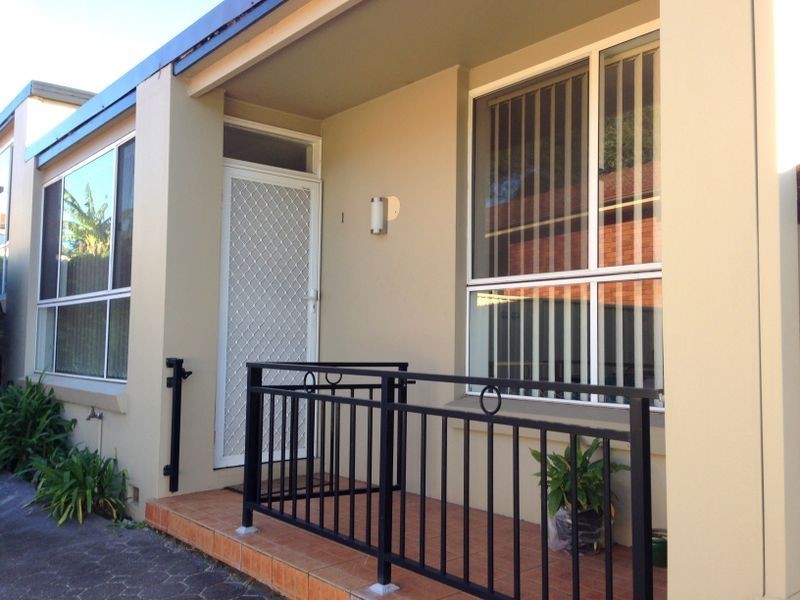 1/8 Buckle Crescent, West Wollongong NSW 2500