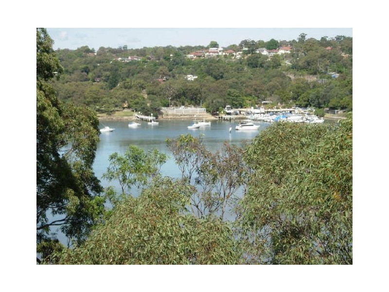 4 Dinjerra Crescent, Oatley NSW 2223