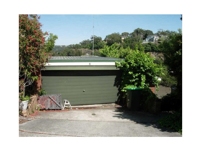 4 Dinjerra Crescent, Oatley NSW 2223