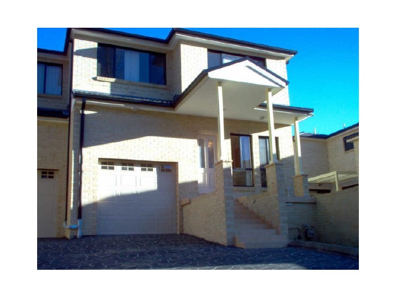 18/105 Bellevue Ave, Georges Hall NSW 2198
