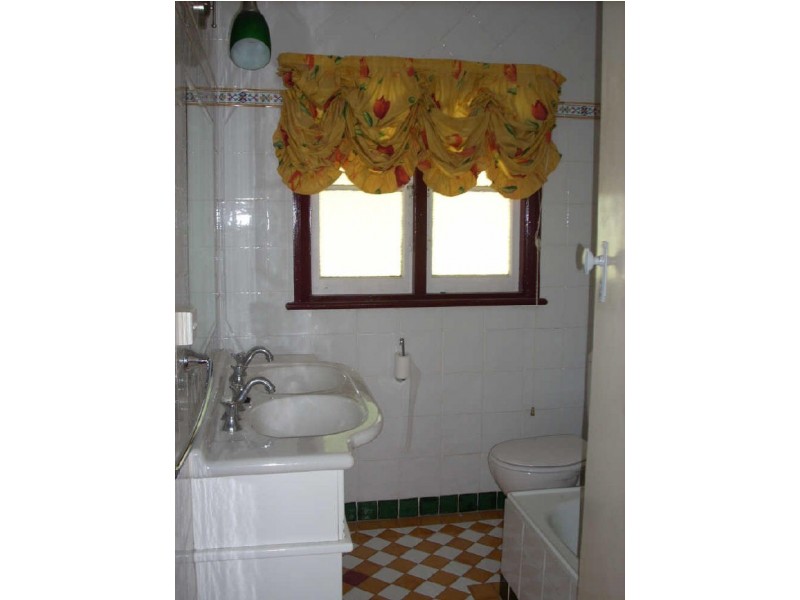 118 Noble Ave, Greenacre NSW 2190