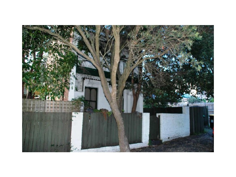 16 St Peters St, St Peters NSW 2044