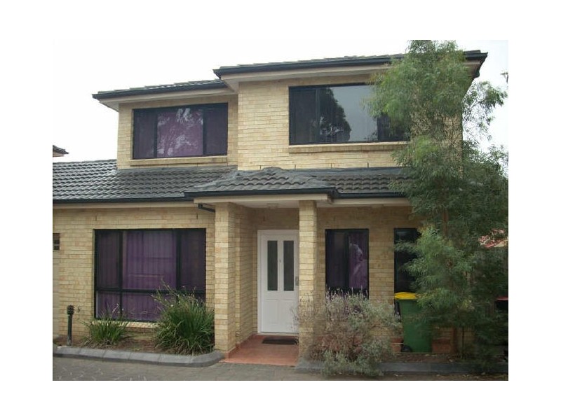 6/15 Hishion Place, Georges Hall NSW 2198